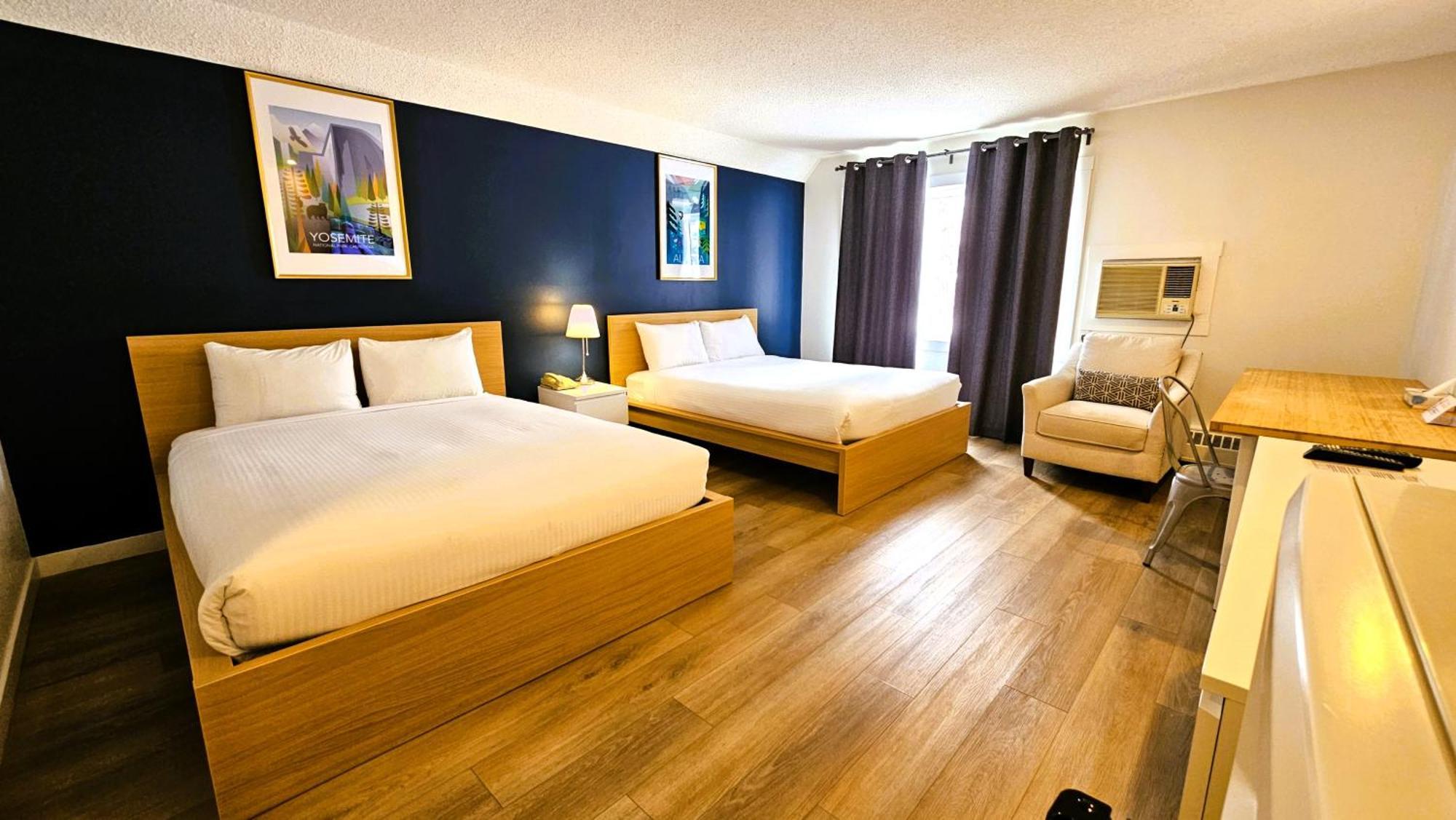 Cloud 9 Inn Whitecourt Exterior foto