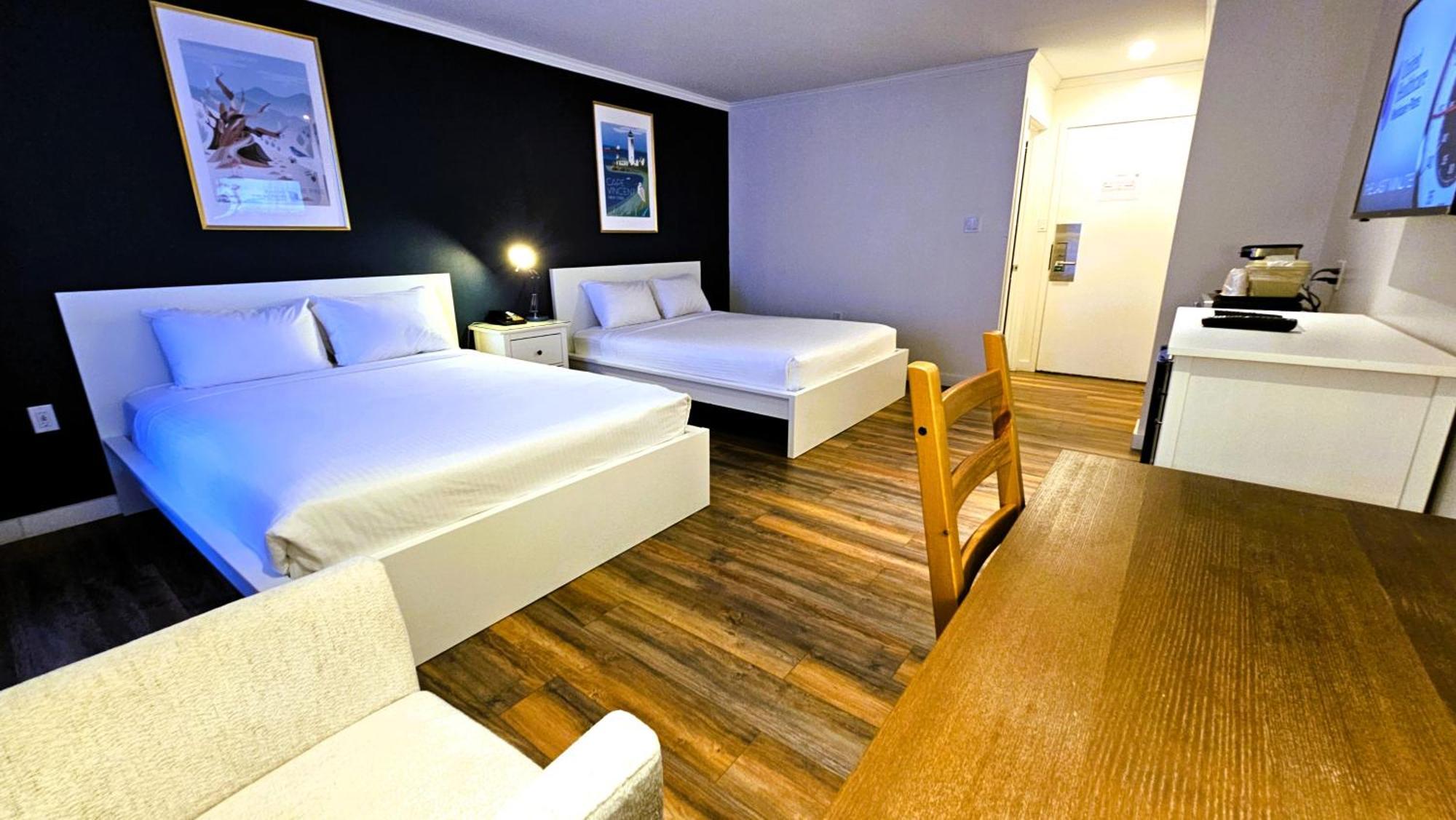 Cloud 9 Inn Whitecourt Exterior foto