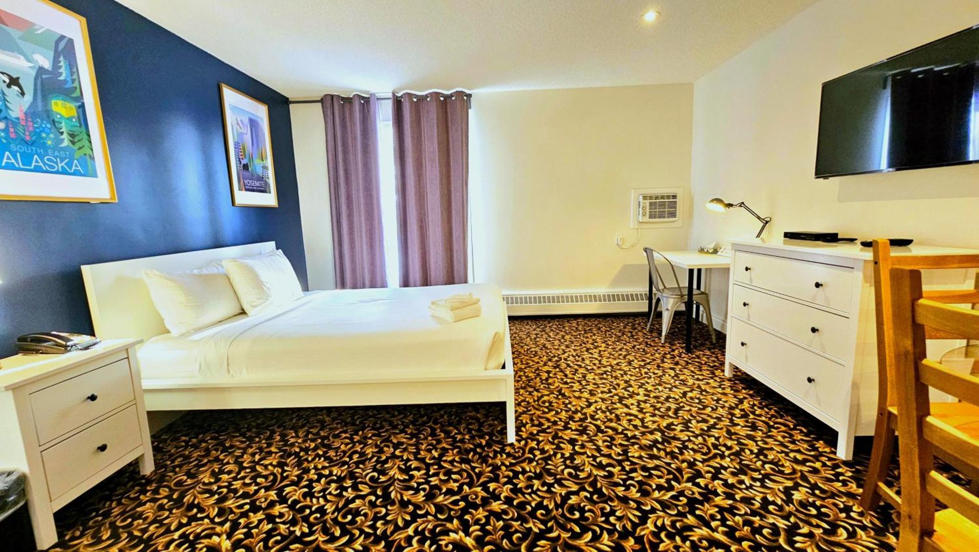 Cloud 9 Inn Whitecourt Exterior foto