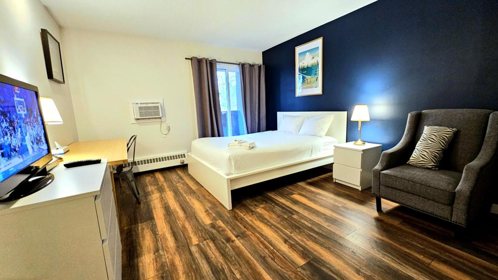 Cloud 9 Inn Whitecourt Exterior foto