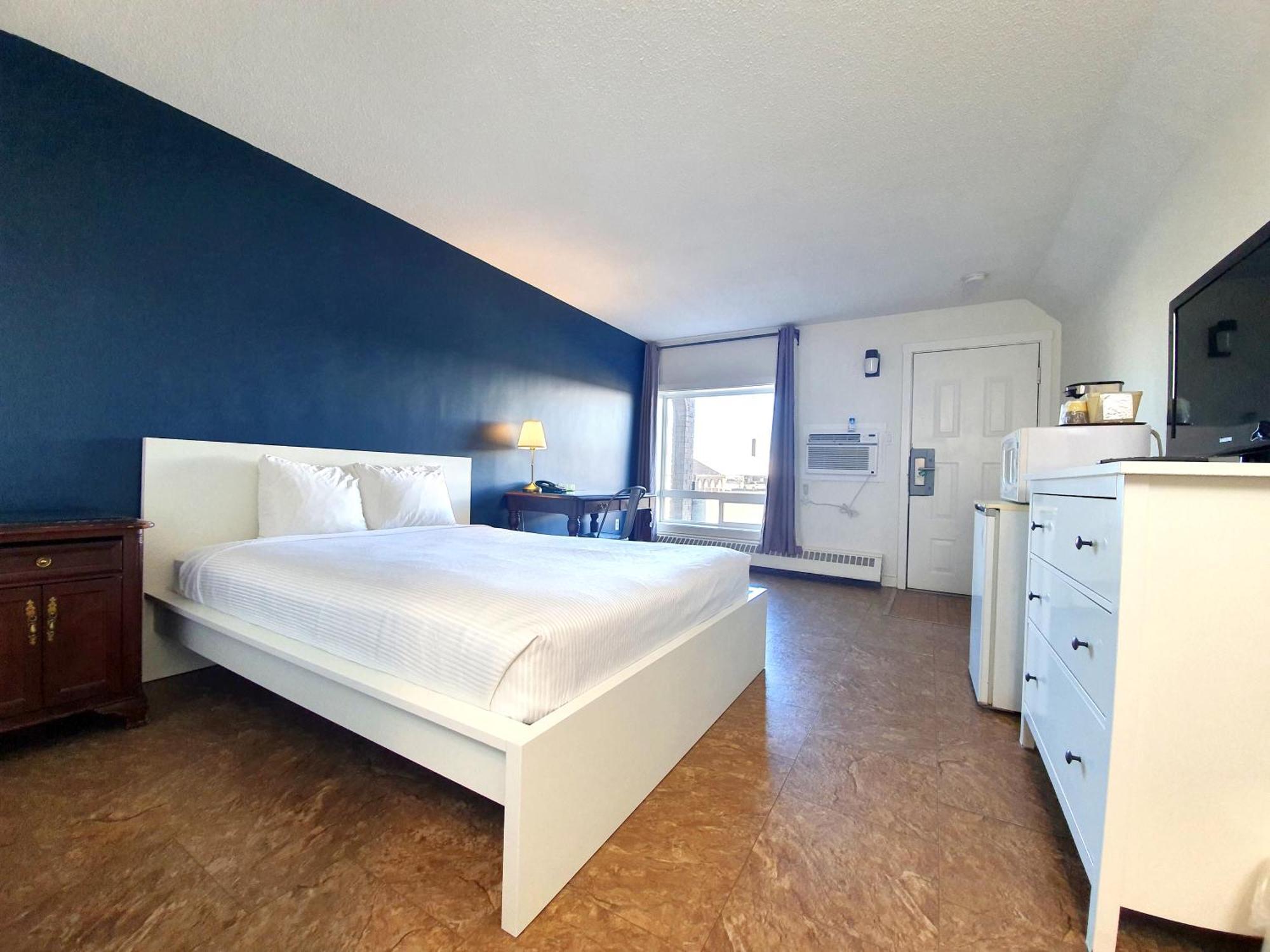 Cloud 9 Inn Whitecourt Exterior foto
